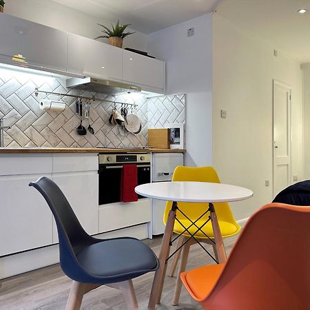 Kensington Studio Hosted By Airoperate Near Notting Hill - 1 Double Bed , 1 Sofa Bed, Ground Floor Apartment Via Private Entrance Лондон Экстерьер фото