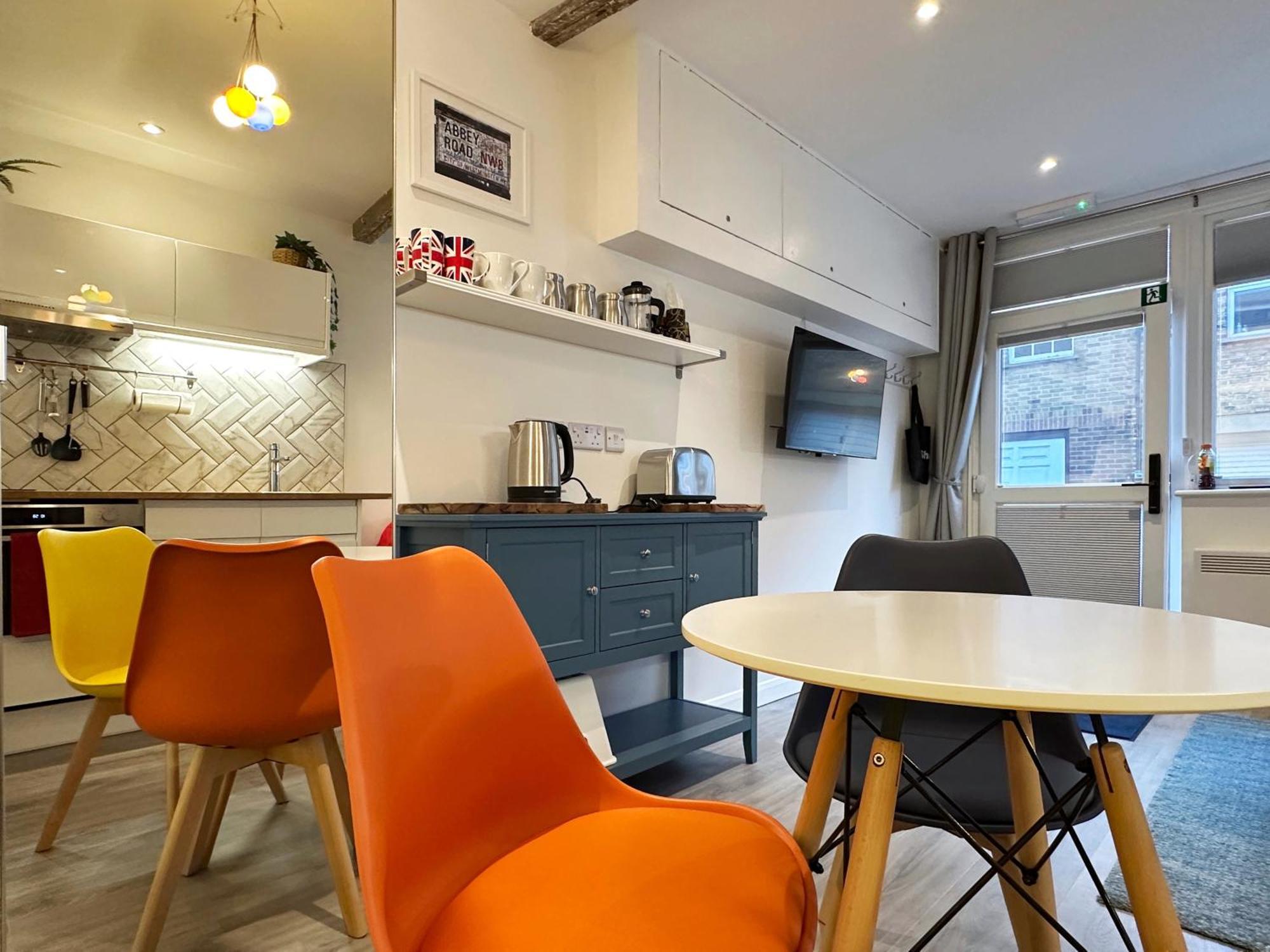 Kensington Studio Hosted By Airoperate Near Notting Hill - 1 Double Bed , 1 Sofa Bed, Ground Floor Apartment Via Private Entrance Лондон Экстерьер фото