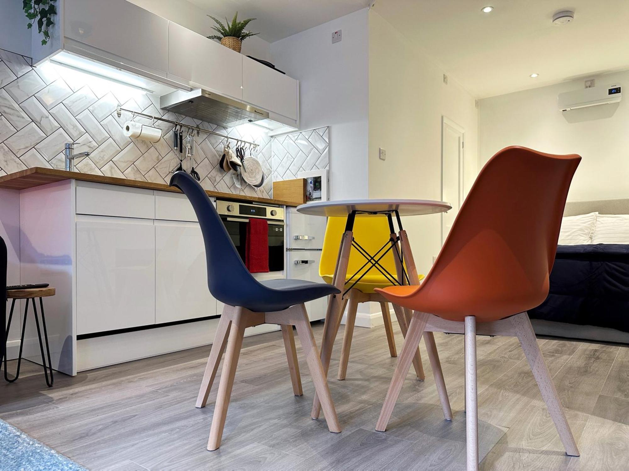 Kensington Studio Hosted By Airoperate Near Notting Hill - 1 Double Bed , 1 Sofa Bed, Ground Floor Apartment Via Private Entrance Лондон Экстерьер фото